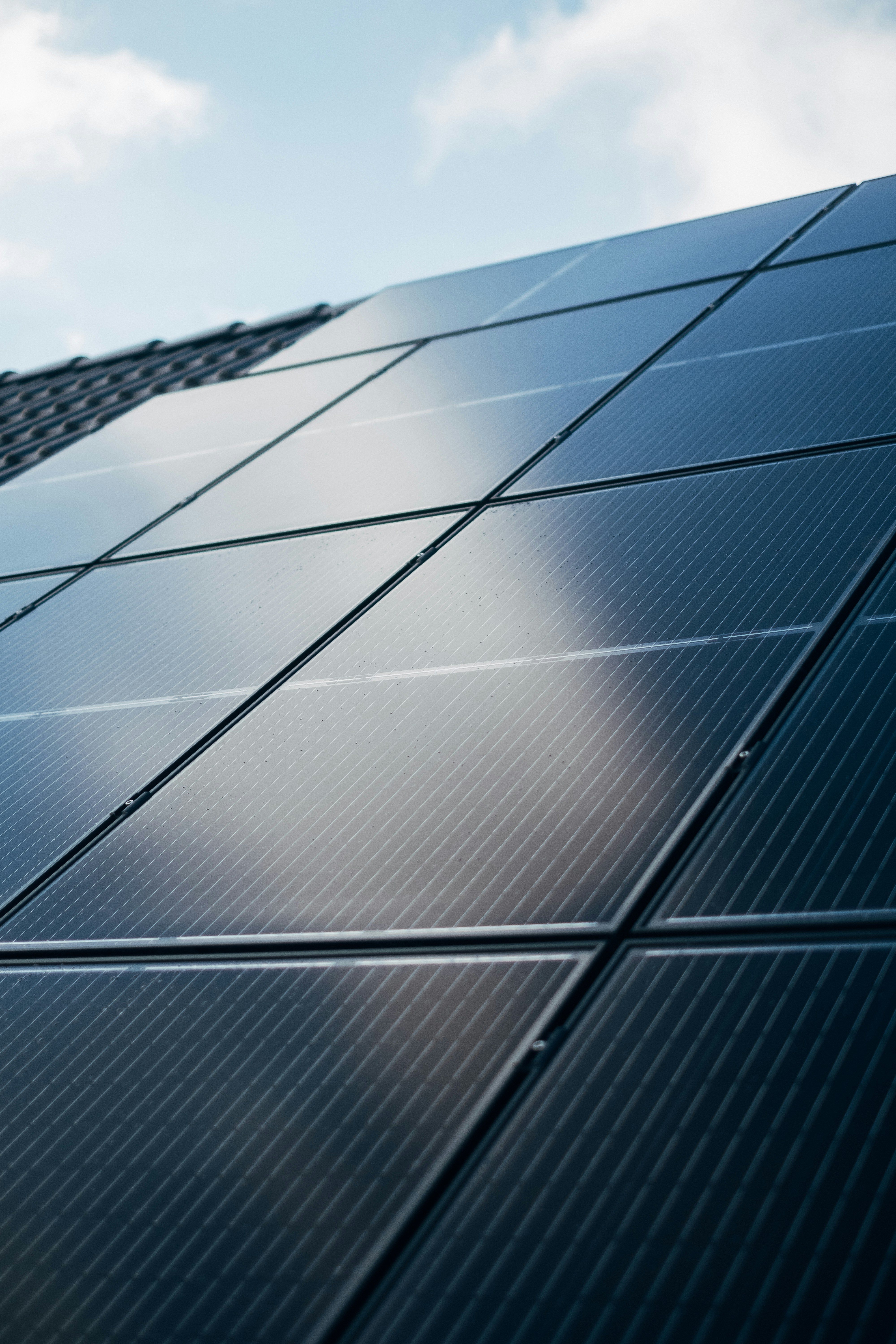 Hochwertige Photovoltaikmodule von SUNAEGIS - professionelle Solaranlage für Ihr Zuhause